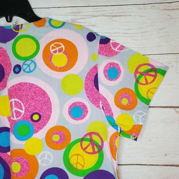 Just Love Medical Scrub Top Medium Pink Multi Colored Peace Signs - Picture 9 of 12